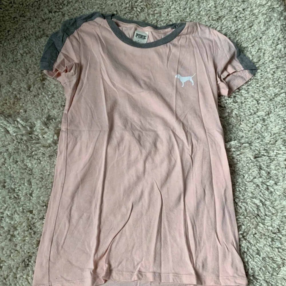 Pink t shirt